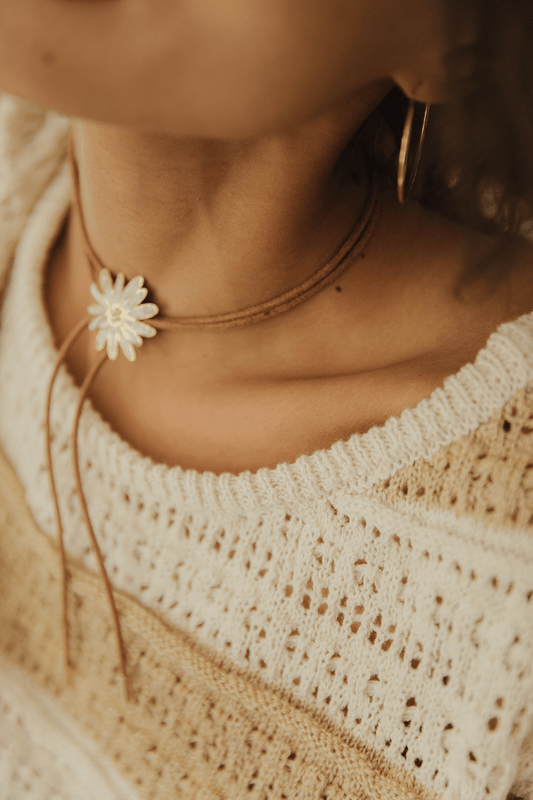 Choker Cuero Schizanthus Morado